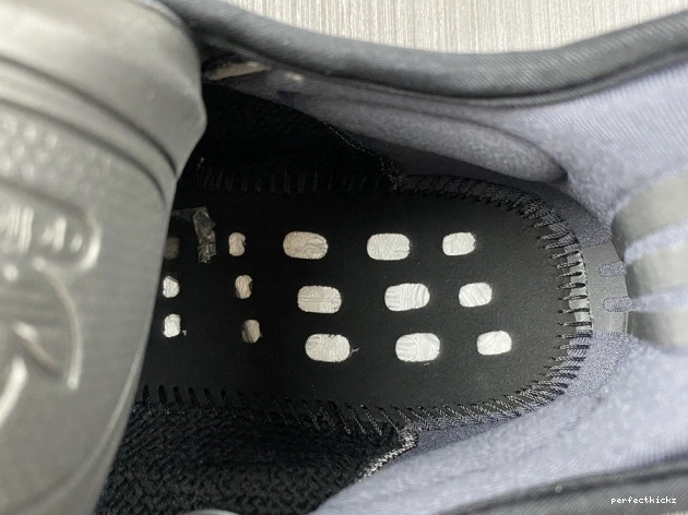 HQ4540 V2 Onyx 350 Adidas Boost Yeezy 0709